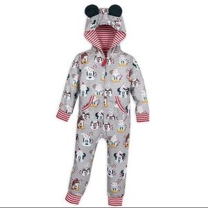 Disney Characters Hot Coco One Piece Zipup with hood 7 years